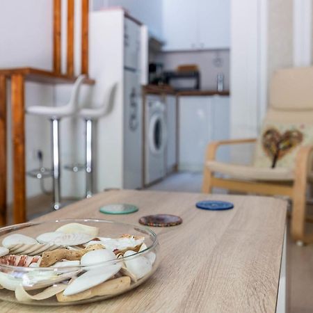 Comfy Away - Estudio En Patio De Vecinos En Las Setas Sevilla Bagian luar foto