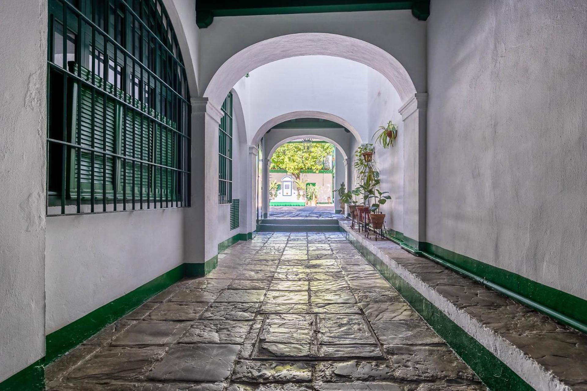 Comfy Away - Estudio En Patio De Vecinos En Las Setas Sevilla Bagian luar foto
