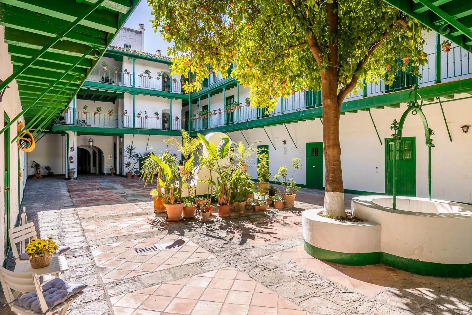 Comfy Away - Estudio En Patio De Vecinos En Las Setas Sevilla Bagian luar foto